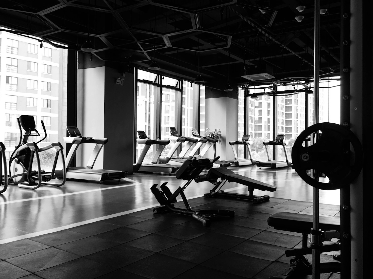 Online vs In-Person Coaching: Which is Right for You?